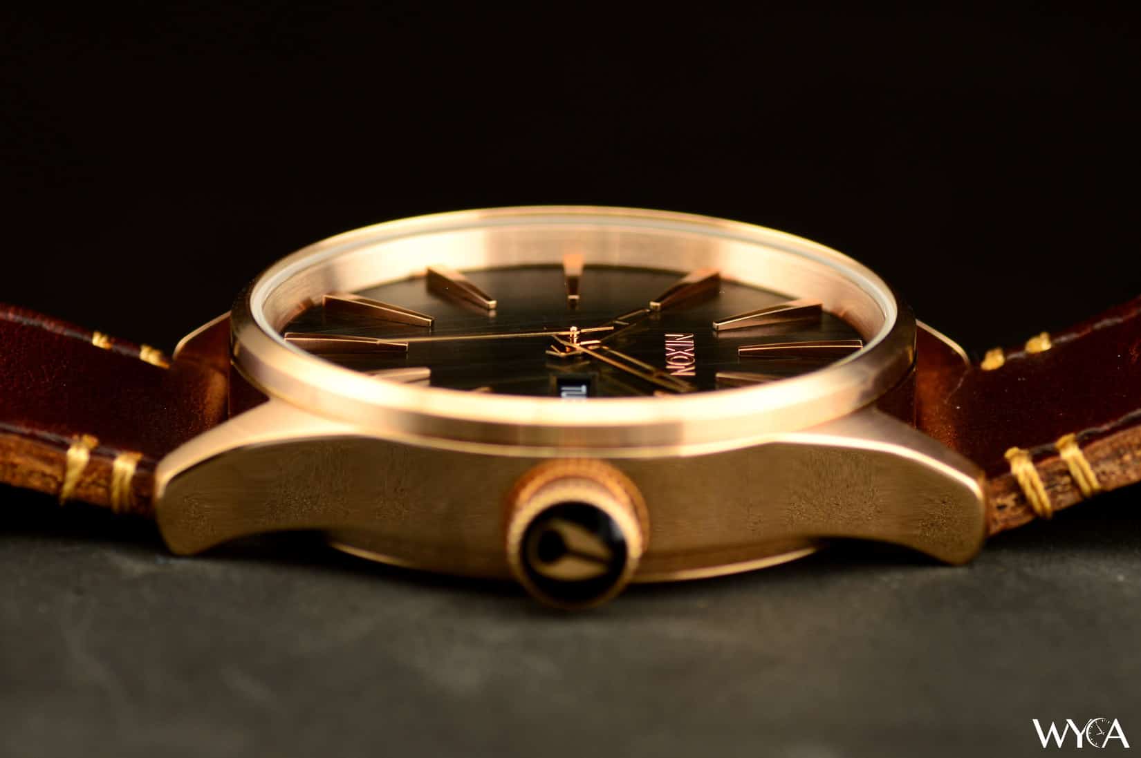 Nixon Sentry Leather A105 – Case & Dial